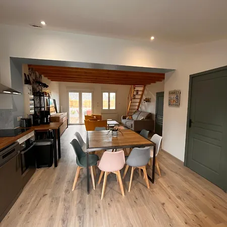 Apartment Aux Pas Sages, 4 Mitoyens, Proche