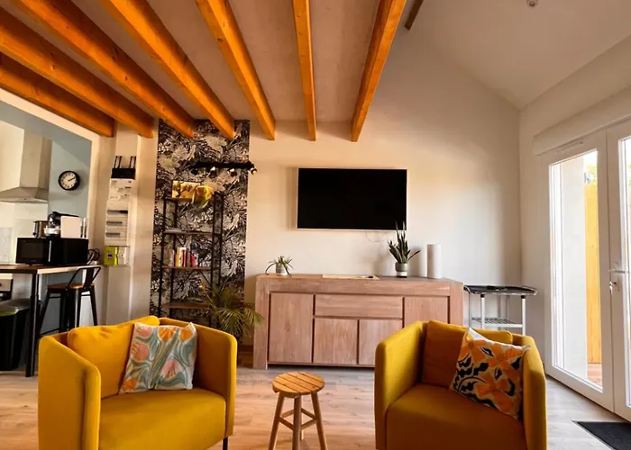 Aux Pas Sages, 4 Mitoyens, Proche *