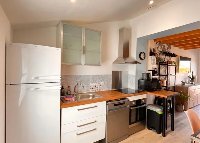 Aux Pas Sages, 4 Mitoyens, Proche *