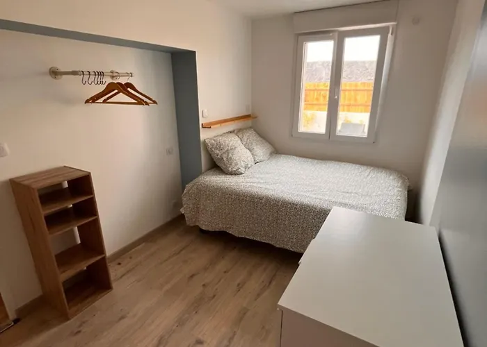 Aux Pas Sages, 4 Mitoyens, Proche 아파트 *