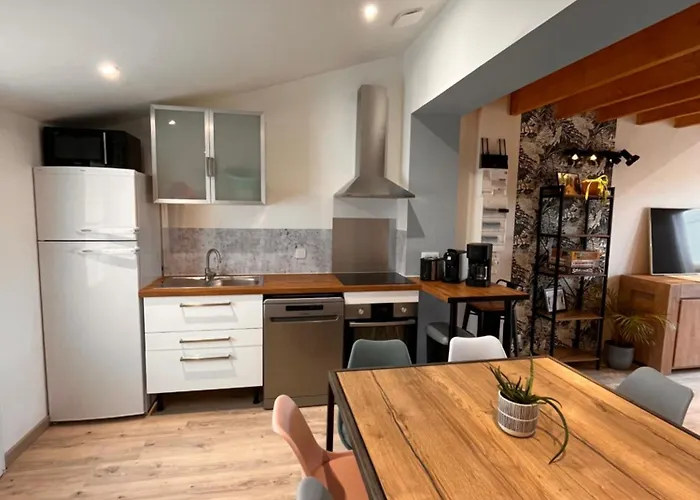 Aux Pas Sages, 4 Mitoyens, Proche *